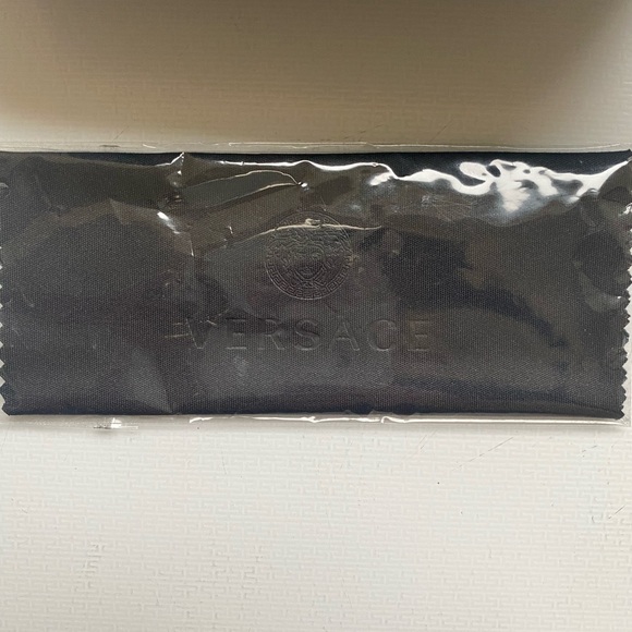 Versace Sunglass Case Black - Picture 5 of 5